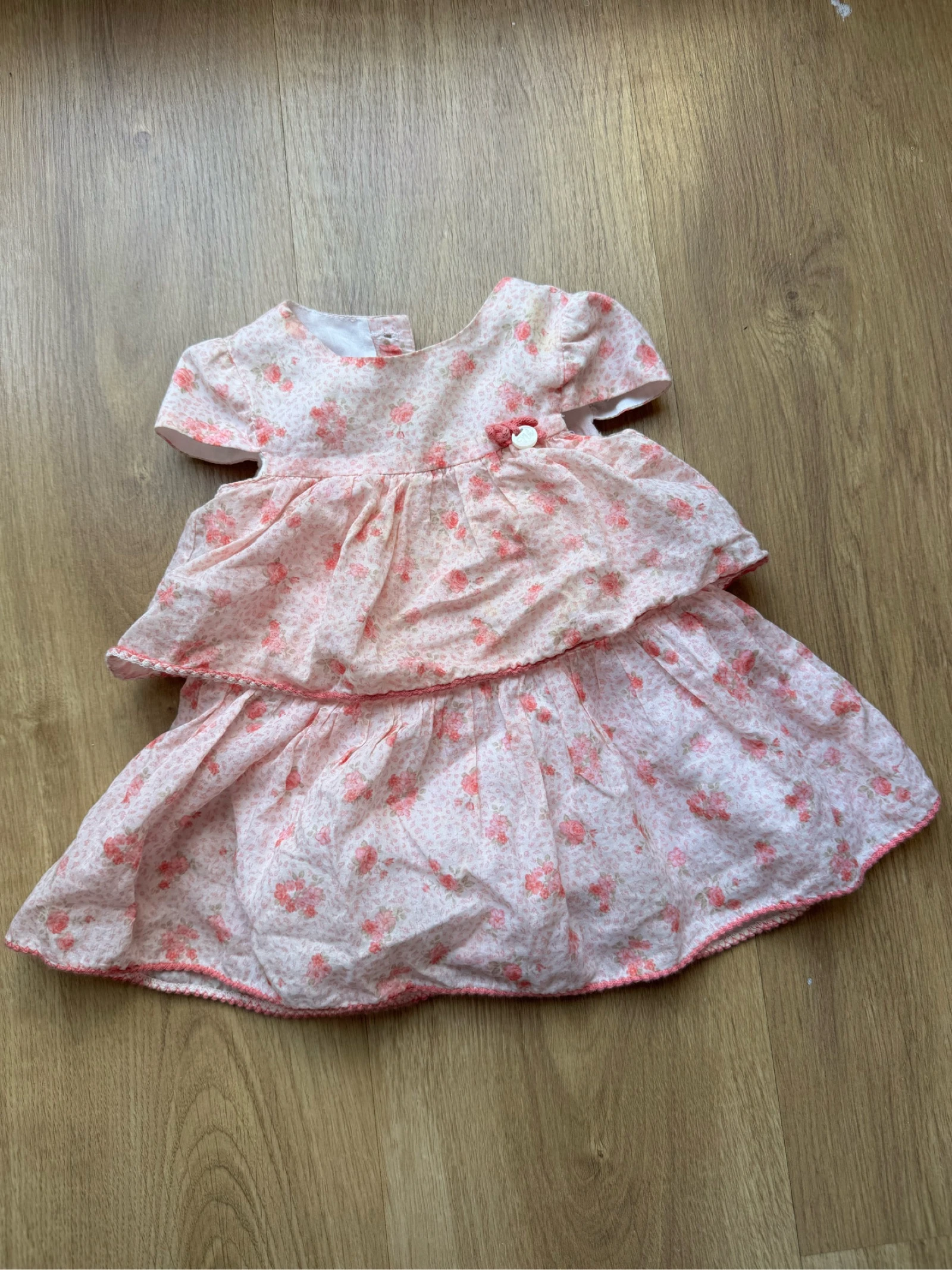 Mayoral vestido de bebé rosa con flores 